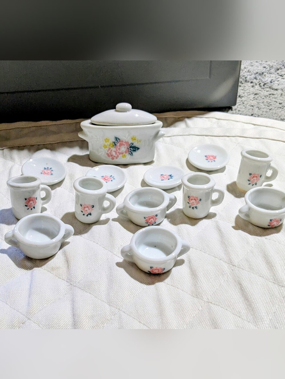 Vintage Child's Porcelain Tea Set 15 Pc Rose Floral Classic Collectibles